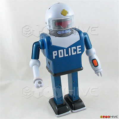 Detail Futurama Police Robot Nomer 8