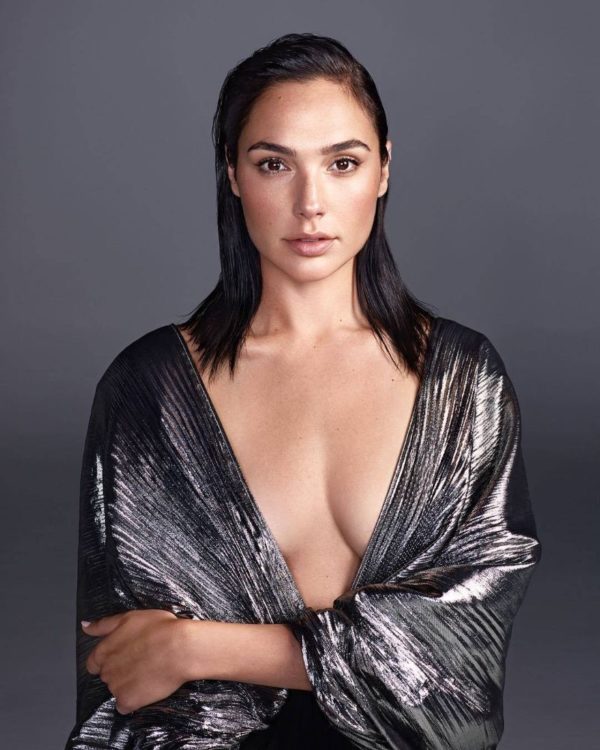 Detail Gal Gadot Hot Pictures Nomer 43