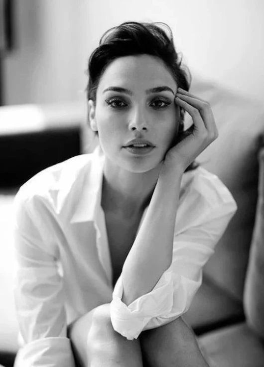 Detail Gal Gadot Wallpaper Nomer 19