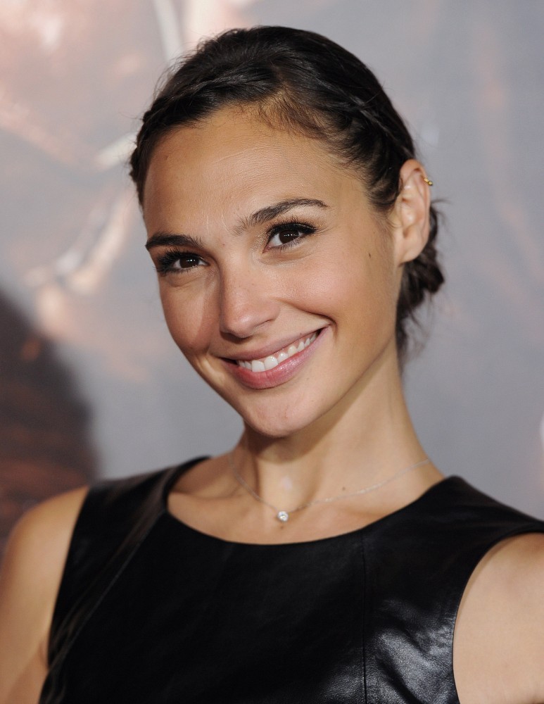 Detail Gal Gadot Without Makeup Nomer 35