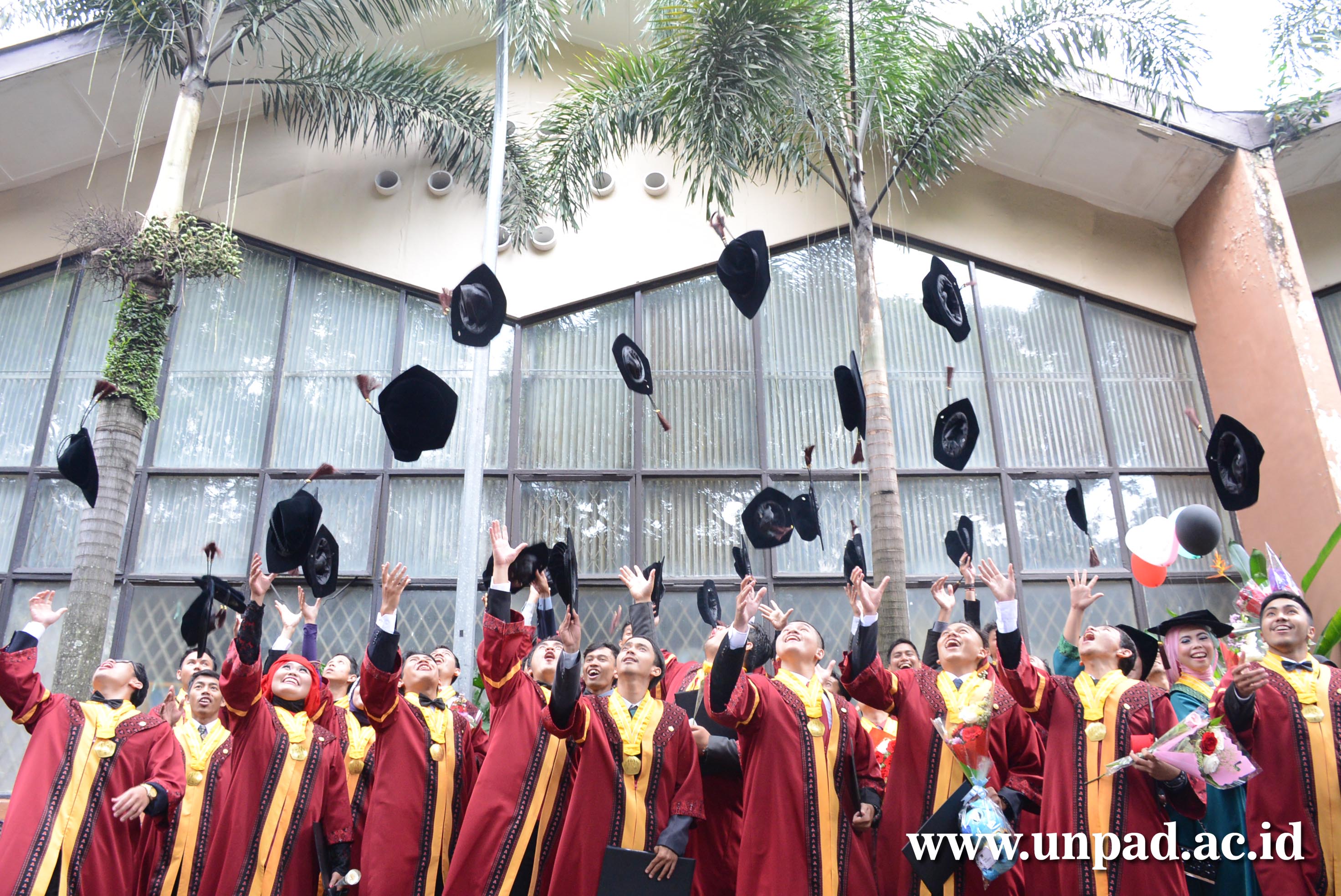 Detail Galeri Foto Wisuda Unpad Nomer 2