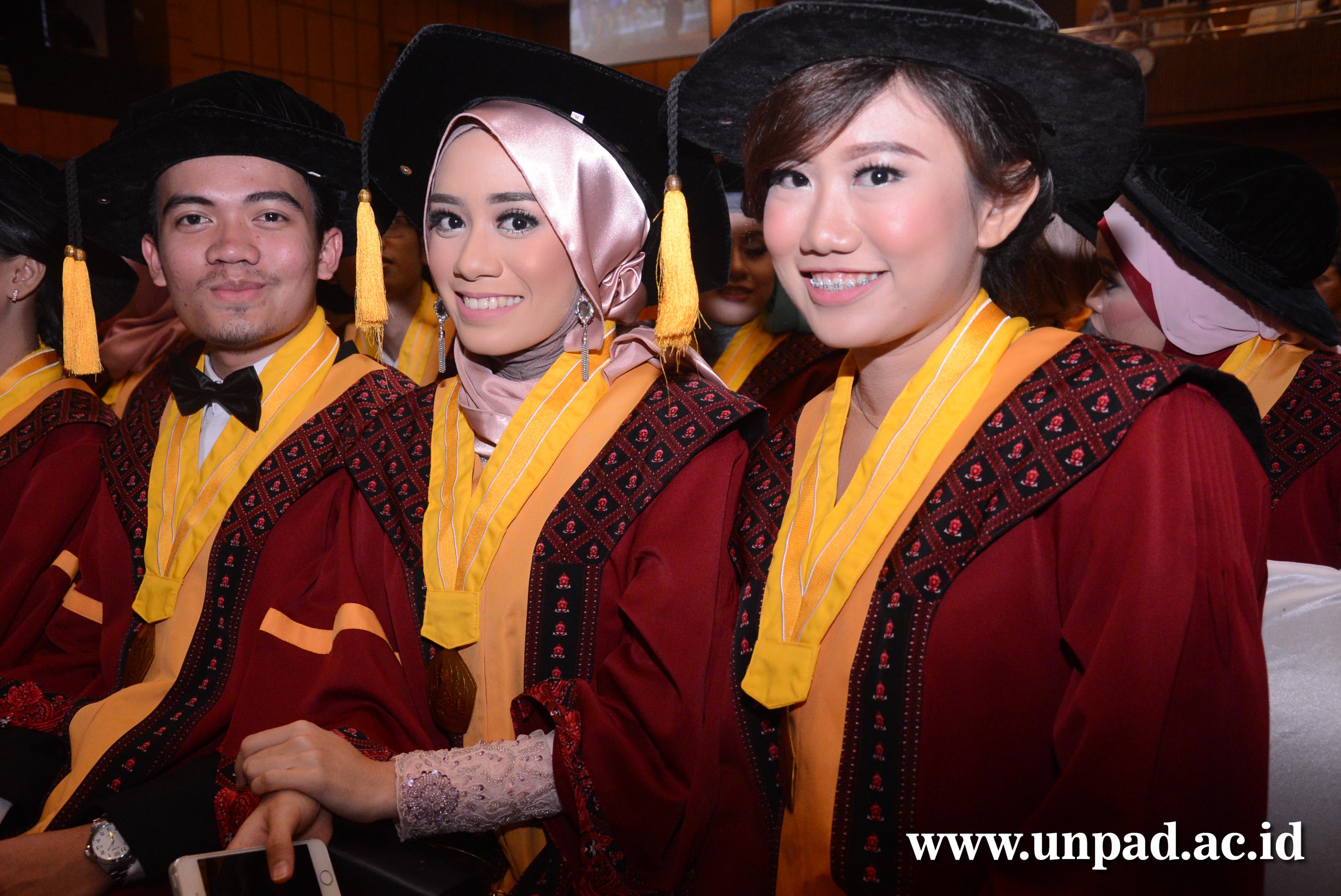 Detail Galeri Foto Wisuda Unpad Nomer 26