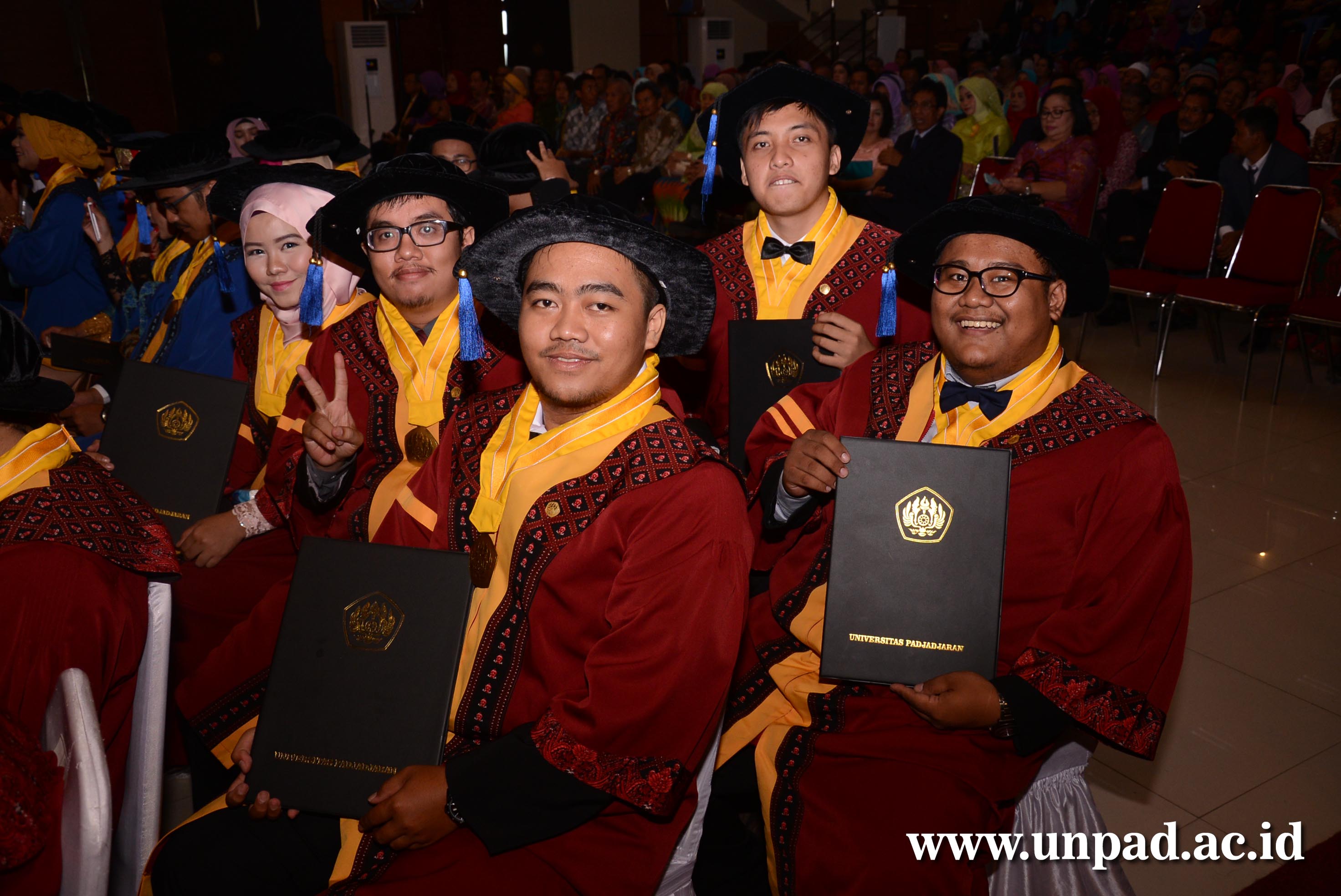 Detail Galeri Foto Wisuda Unpad Nomer 36