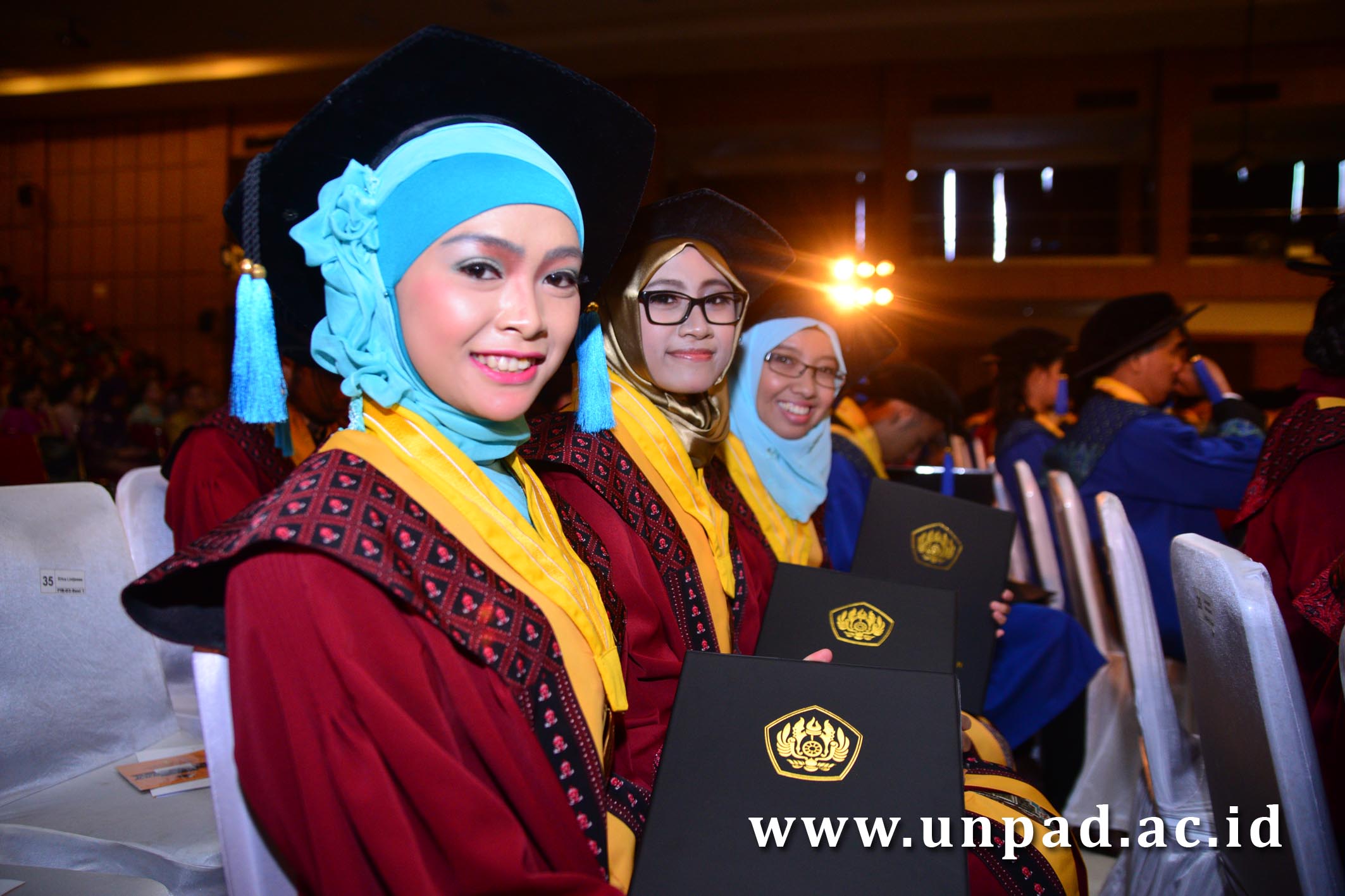 Detail Galeri Foto Wisuda Unpad Nomer 39