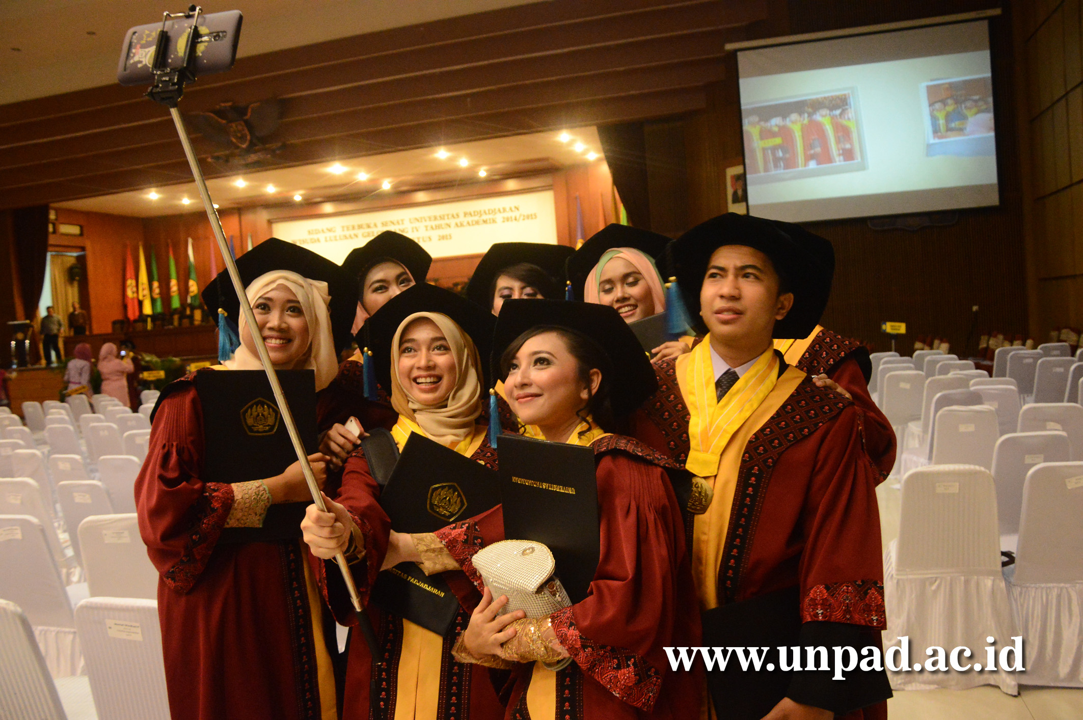 Detail Galeri Foto Wisuda Unpad Nomer 5