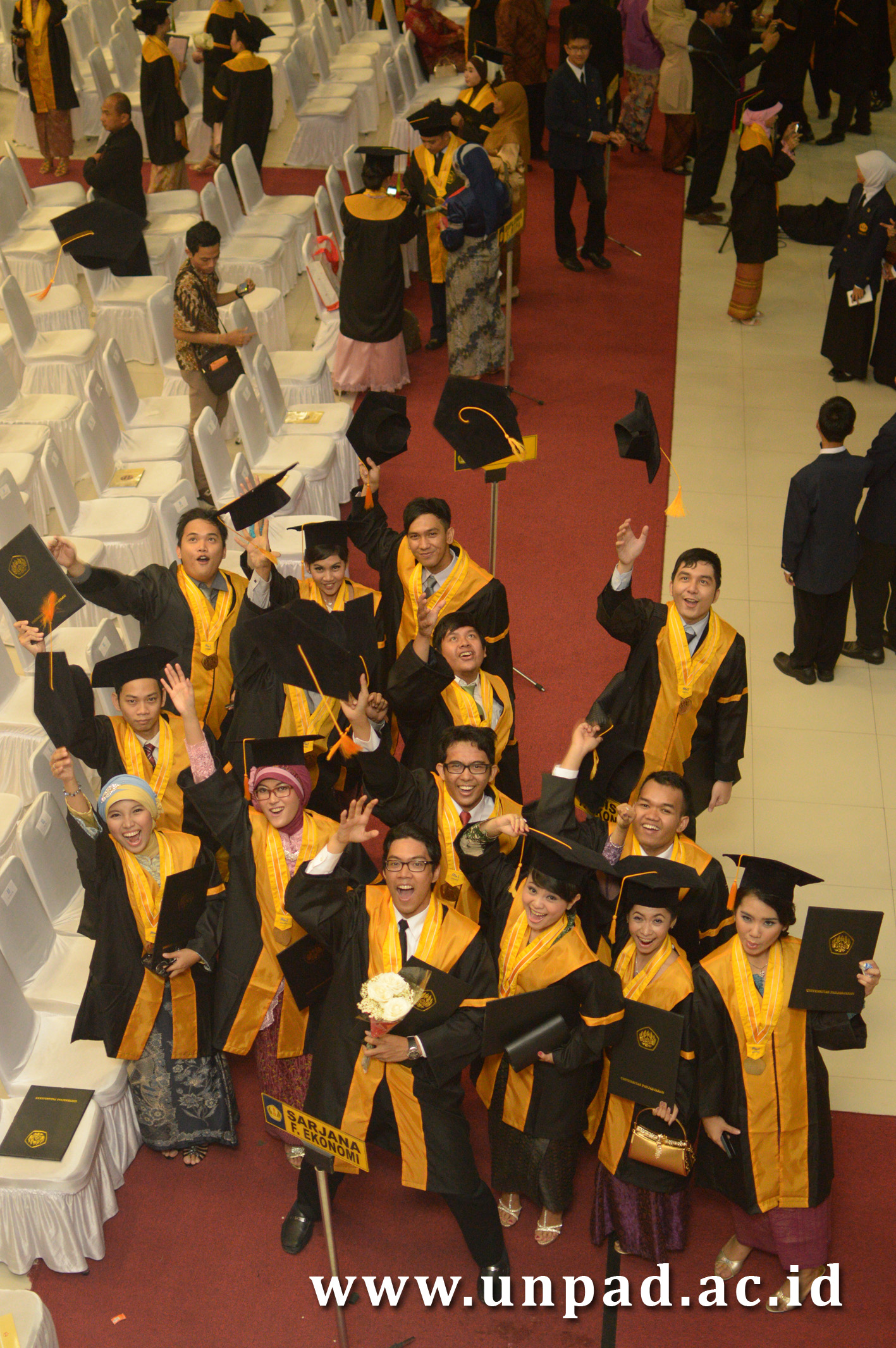 Detail Galeri Foto Wisuda Unpad Nomer 56