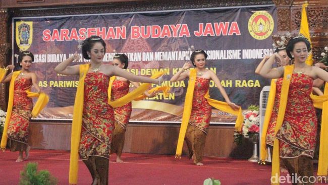 Detail Gambar 2 Orang Menari Jawa Nomer 16