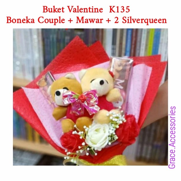 Detail Bunga Mawar Dan Boneka Nomer 19