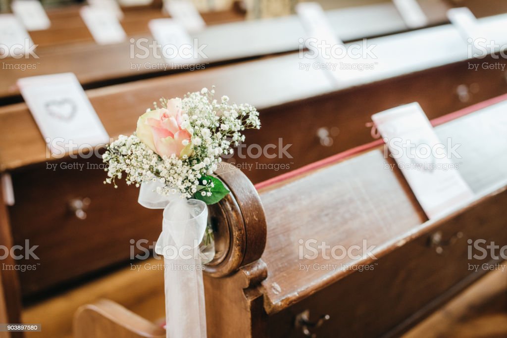 Detail Bunga Pernikahan Di Gereja Nomer 30
