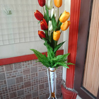 Detail Bunga Sudut Rumah Nomer 4