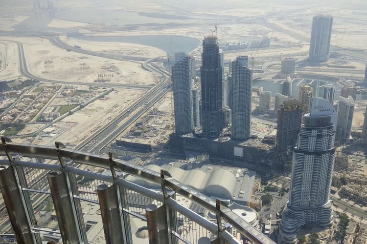 Detail Burj Khalifa Dari Atas Nomer 23