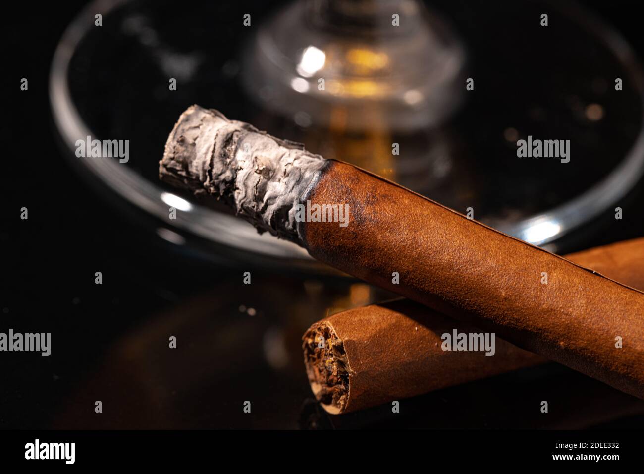 Detail Burning Cigar Png Nomer 42