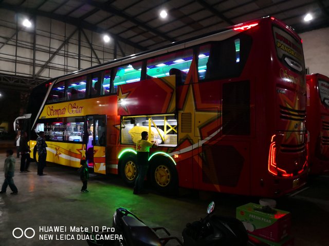 Detail Bus Malam Double Decker Nomer 38