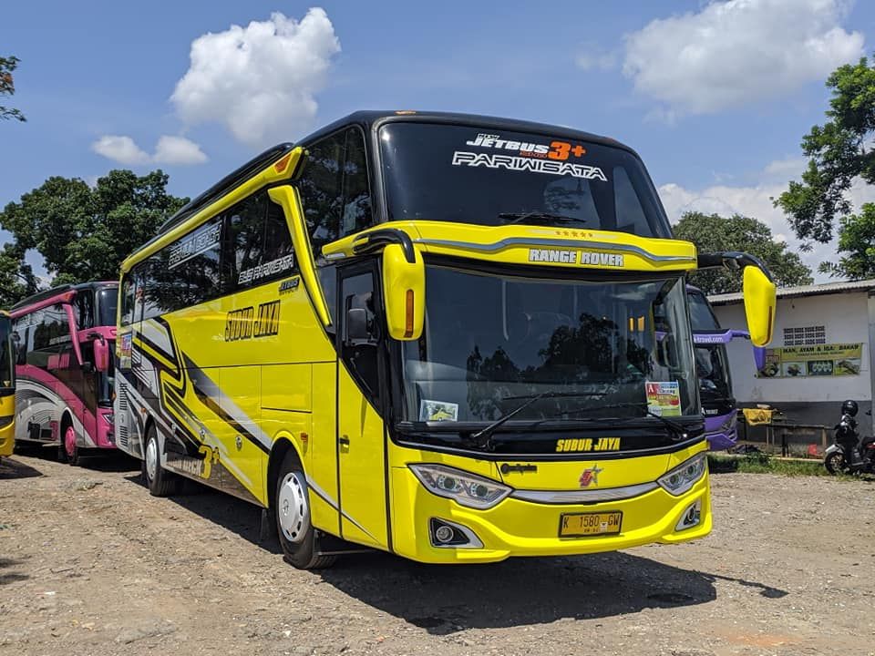 Bus Warna Kuning - KibrisPDR