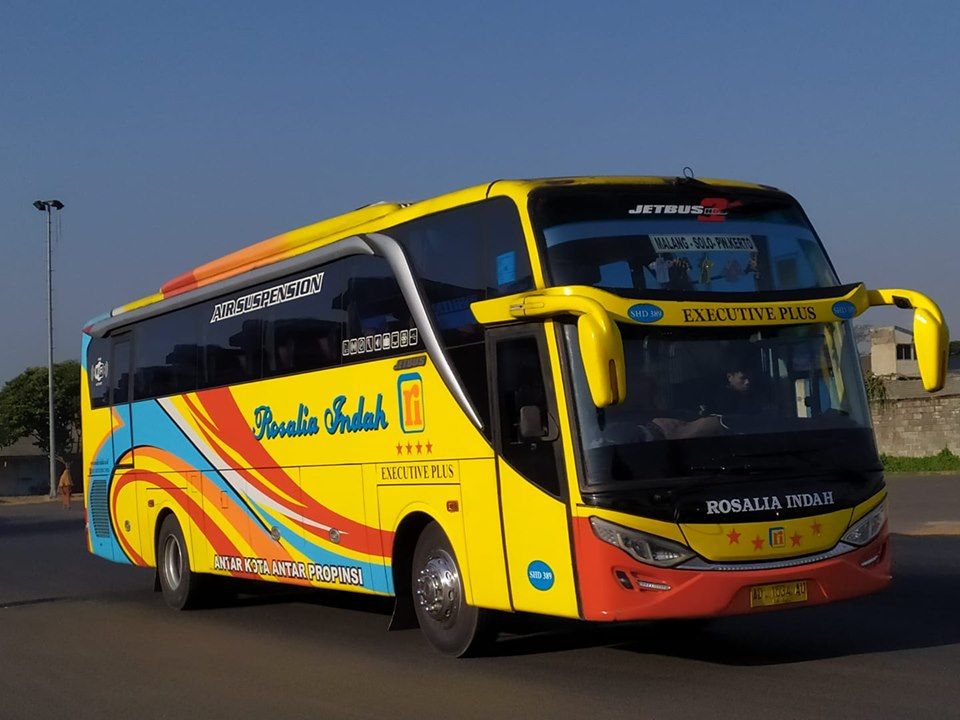 Detail Bus Warna Kuning Nomer 17