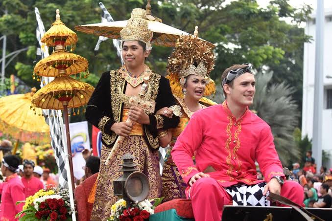 Gambar Adat Istiadat Jawa Tengah - KibrisPDR