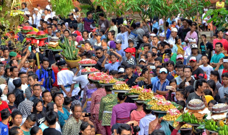 Detail Gambar Adat Istiadat Jawa Tengah Nomer 18