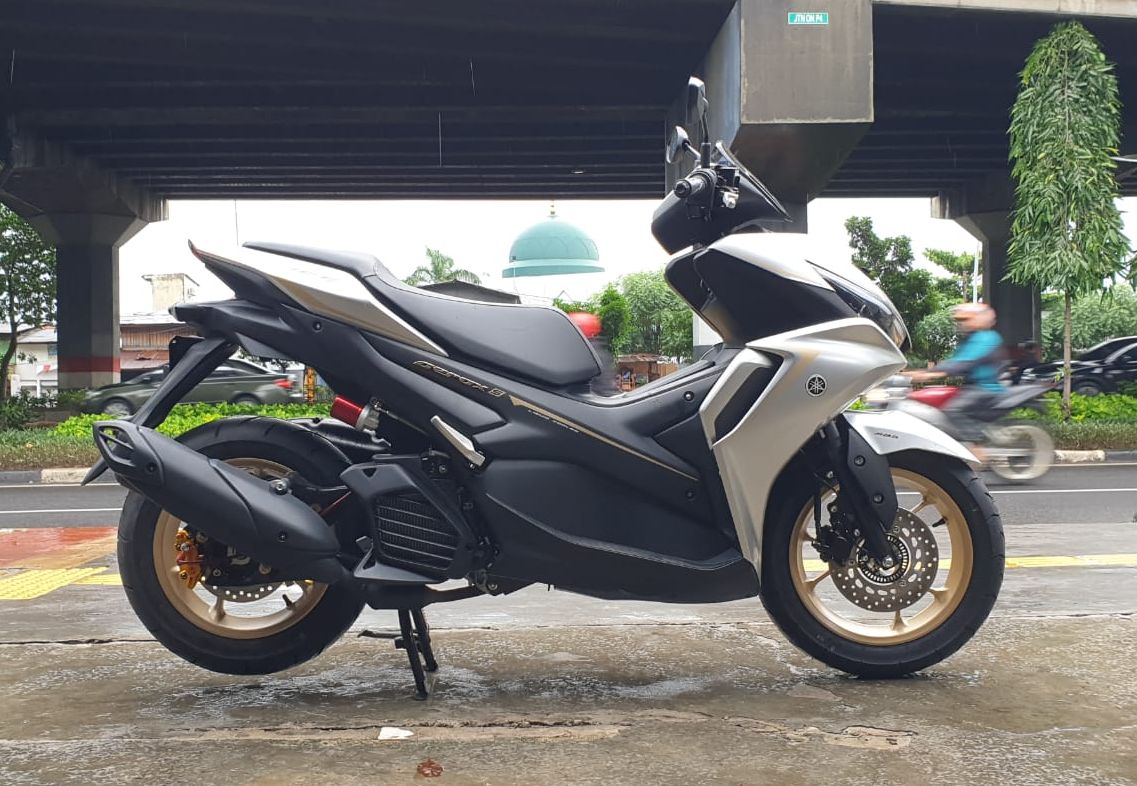 Detail Gambar Aerox Modifikasi Nomer 44