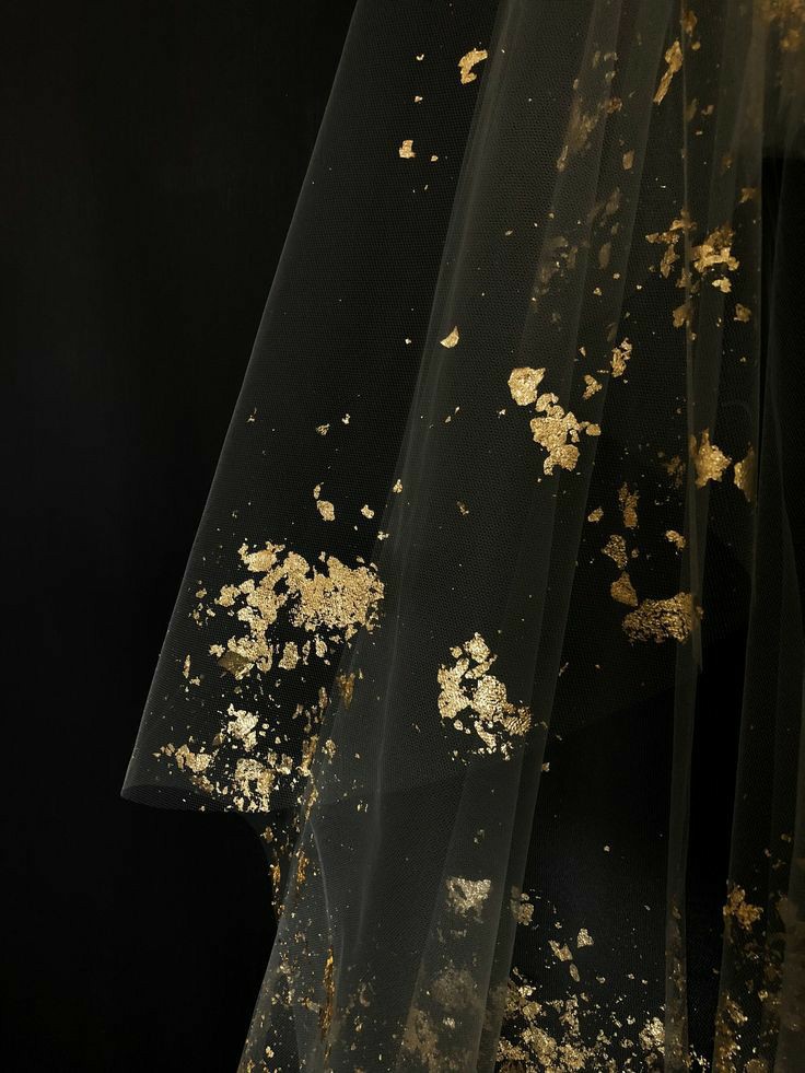 Detail Gambar Aesthetic Black Gold Nomer 27