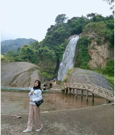 Detail Gambar Air Terjun Bidadari Nomer 14