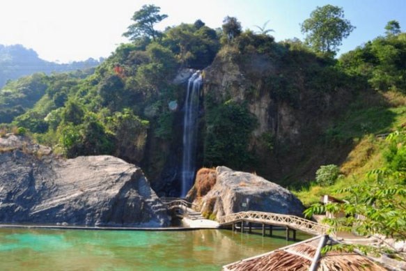 Detail Gambar Air Terjun Bidadari Nomer 19