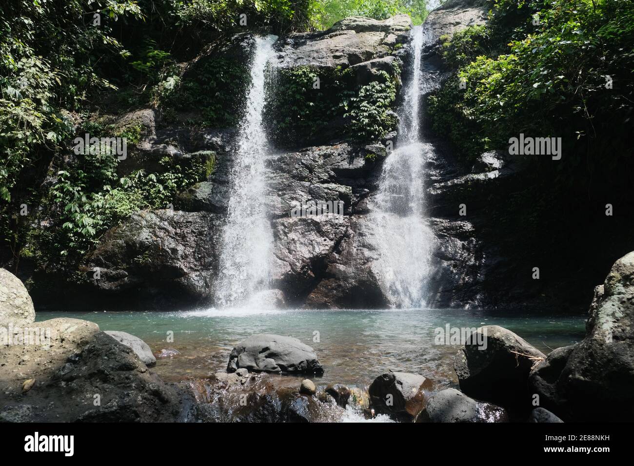 Detail Gambar Air Terjun Di Indonesia Nomer 36