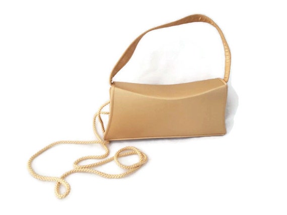 Goldene Abendtasche - KibrisPDR