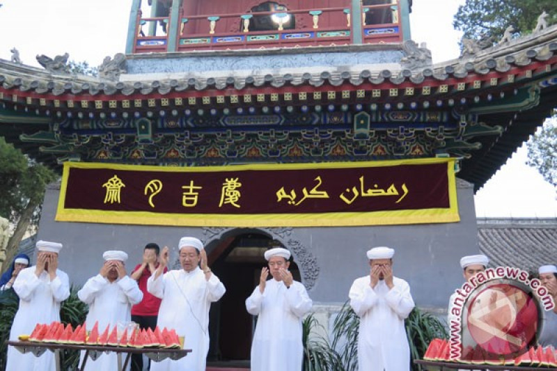 Detail Gambar Akulturasi Budaya Islam Dan Cina Nomer 19