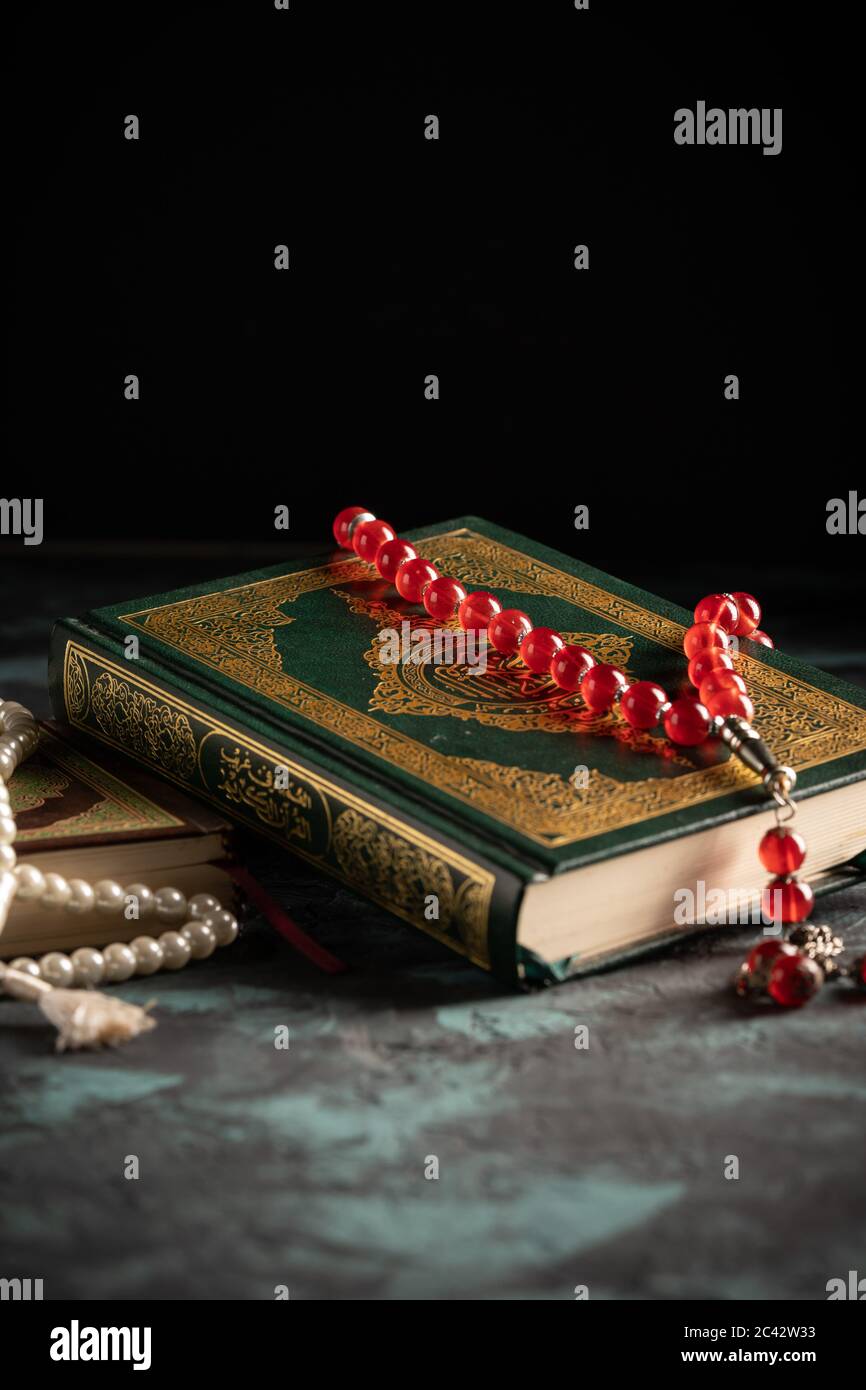 Detail Gambar Al Quran Dan Tasbih Nomer 34