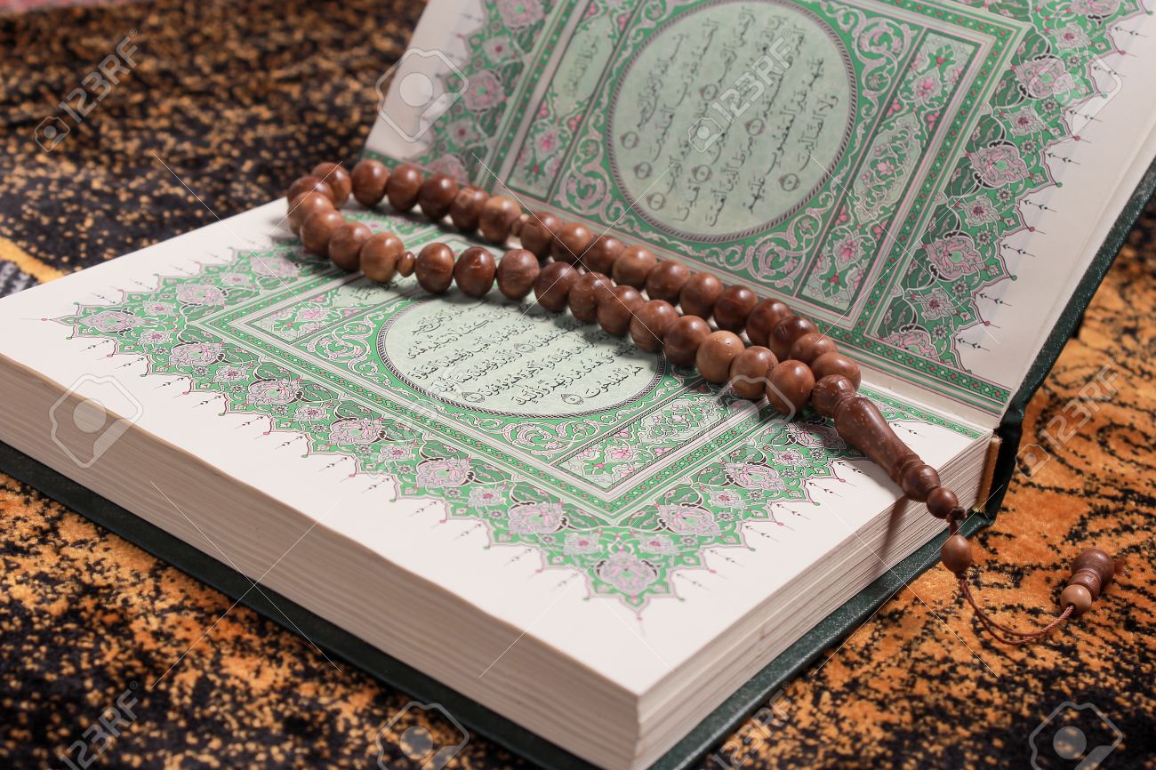 Detail Gambar Al Quran Dan Tasbih Nomer 38