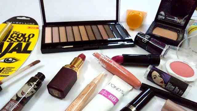 Detail Gambar Alat Make Up Lengkap Nomer 31