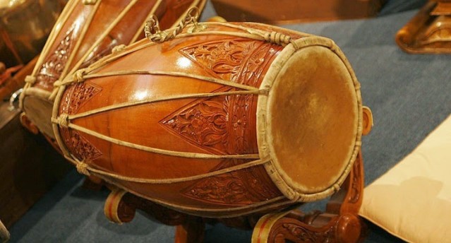 Detail Gambar Alat Musik Gamelan Jawa Nomer 20