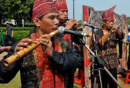 Detail Gambar Alat Musik Tiup Tradisional Nomer 16