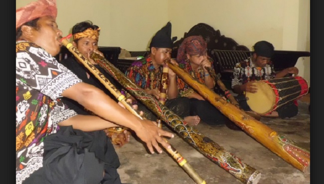 Detail Gambar Alat Musik Tiup Tradisional Nomer 4