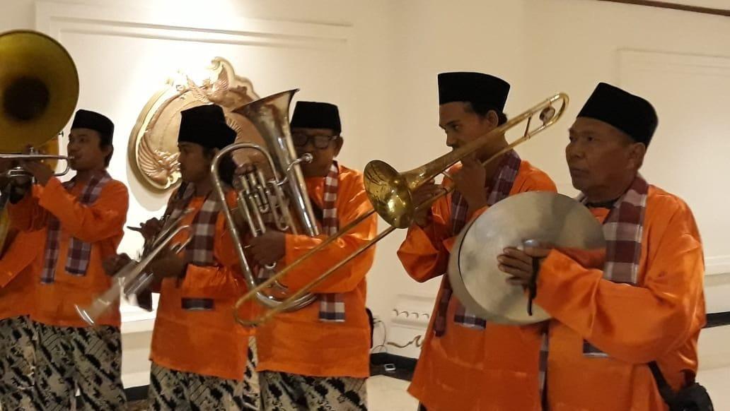 Detail Gambar Alat Musik Tradisional Betawi Nomer 29