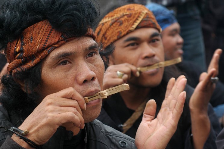 Detail Gambar Alat Musik Tradisional Jawa Barat Nomer 51