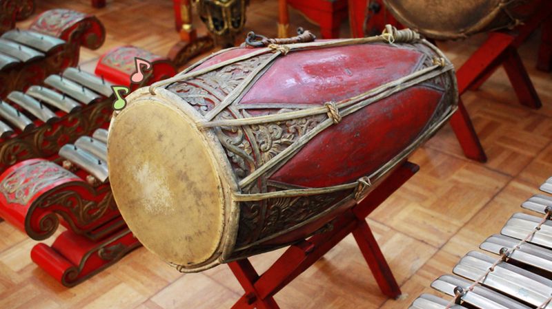 Detail Gambar Alat Musik Tradisional Jawa Barat Nomer 52