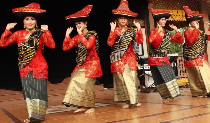 Detail Gambar Alat Musikpakaian Adatrumah Adattarian Daerah Sumatra Selatan Nomer 43