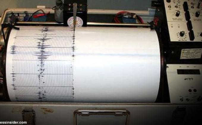 Detail Gambar Alat Pengukur Gempa Nomer 3