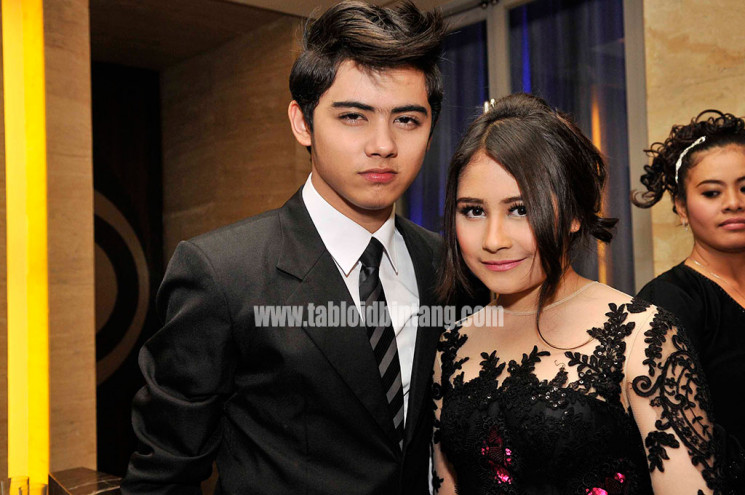 Detail Gambar Aliando Dan Prily Nomer 17