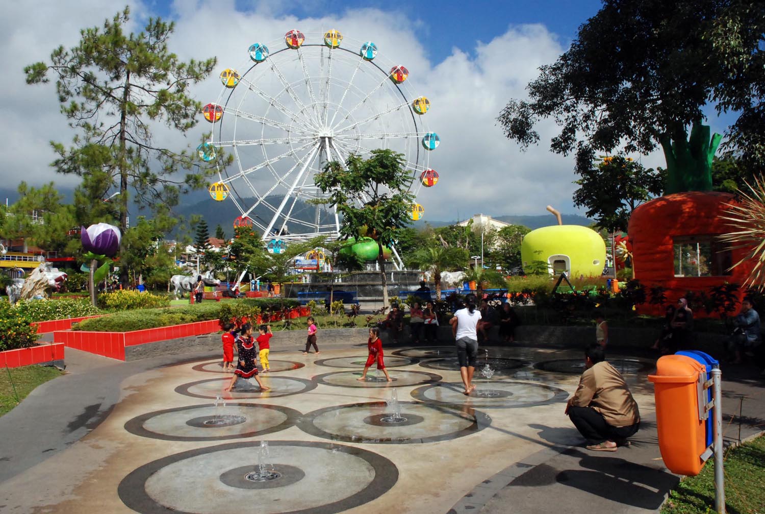 Detail Gambar Alun Alun Kota Batu Nomer 7