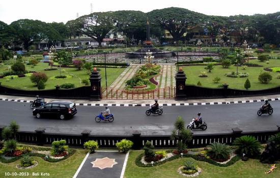 Detail Gambar Alun Alun Kota Malang Nomer 32