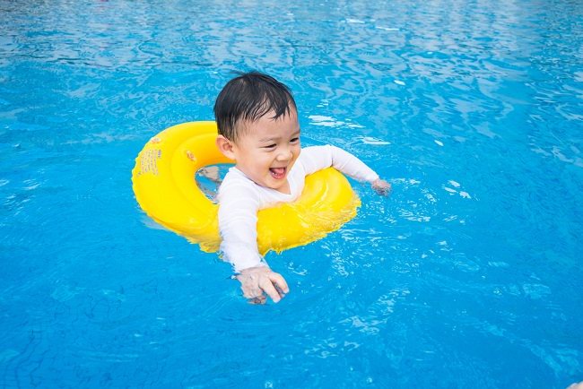 Detail Gambar Anak Anak Berenang Nomer 26