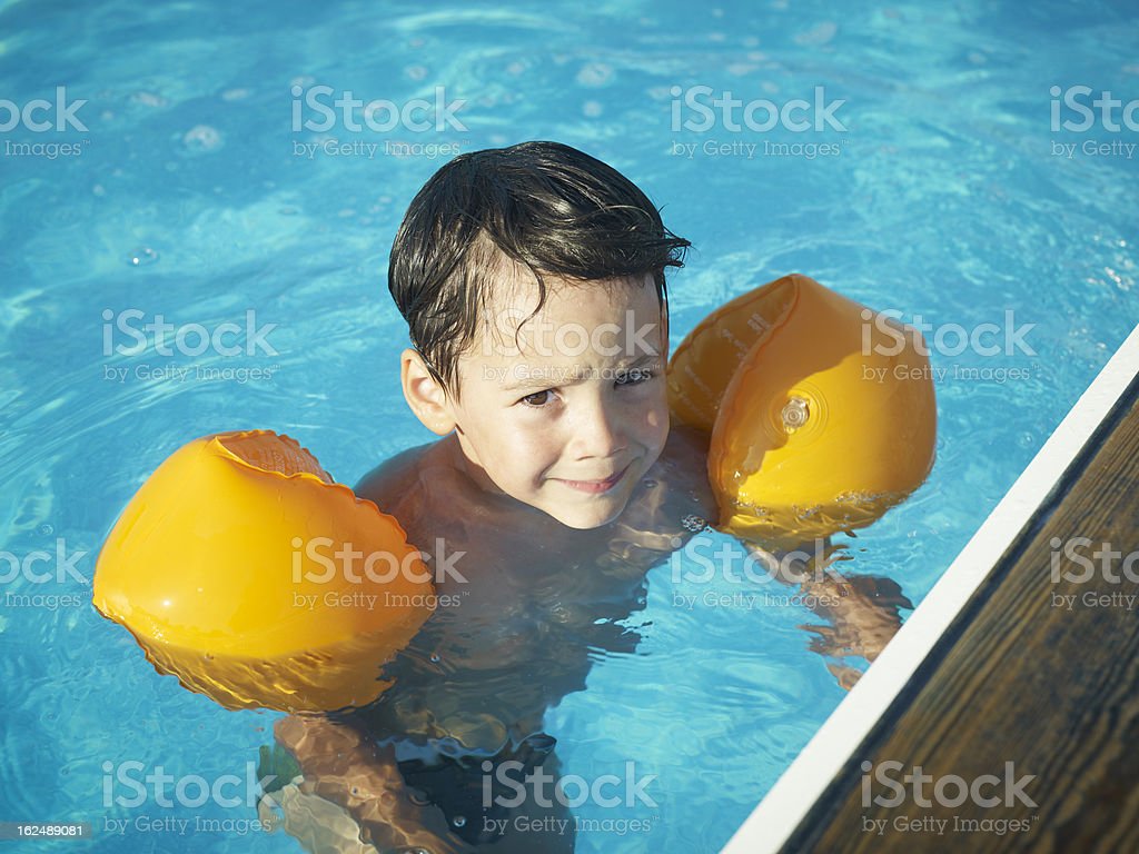 Detail Gambar Anak Anak Berenang Nomer 49
