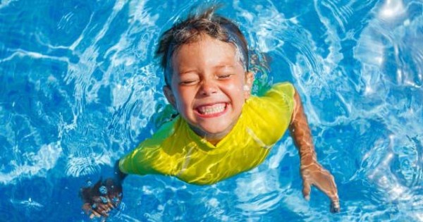 Detail Gambar Anak Anak Berenang Nomer 8