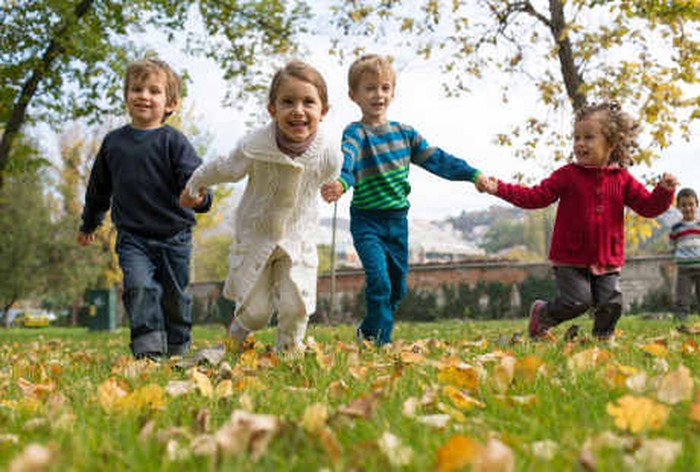 Detail Gambar Anak Anak Yang Sedang Bermain Nomer 10