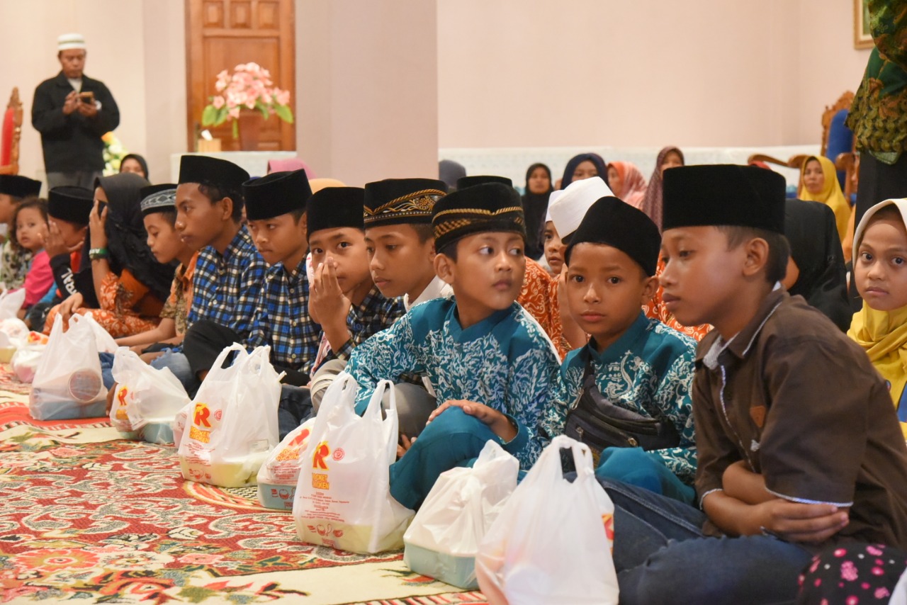 Detail Gambar Anak Anak Yatim Nomer 35