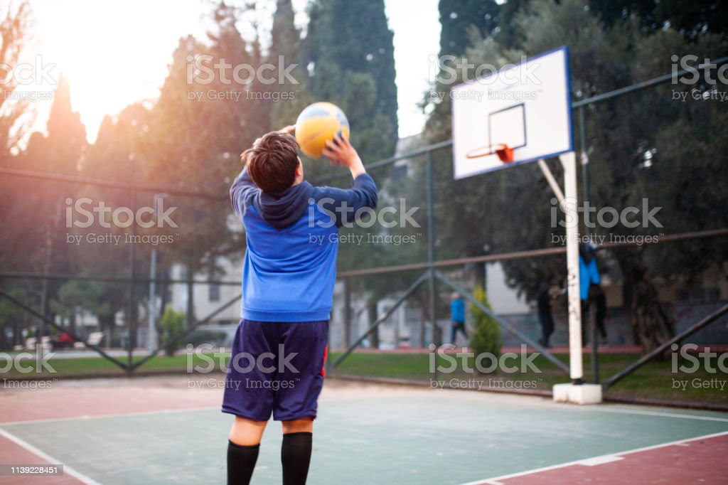 Detail Gambar Anak Bermain Basket Nomer 19