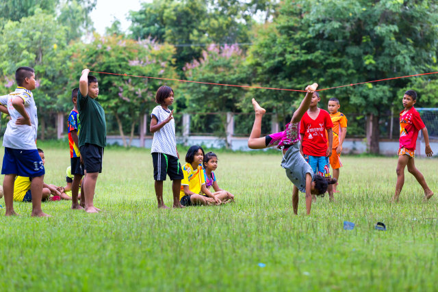 Detail Gambar Anak Bermain Lompat Tali Nomer 52