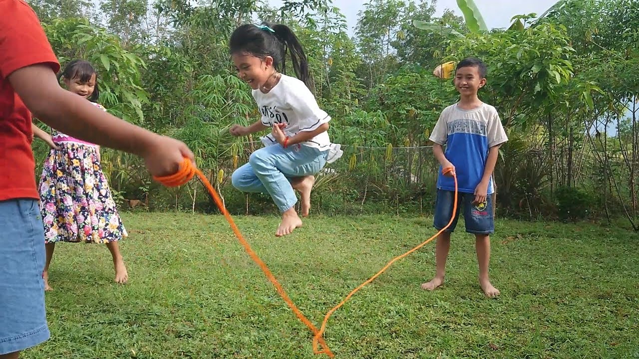 Detail Gambar Anak Bermain Lompat Tali Kartun Nomer 33